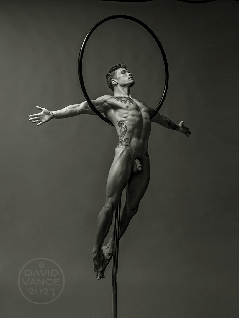 Brian/Hoop/front