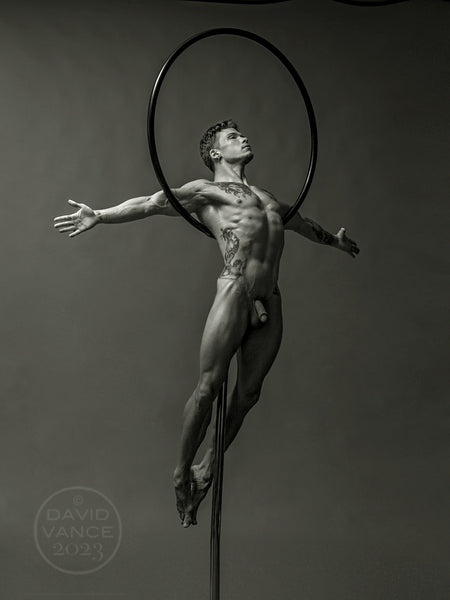 Brian/Hoop/front
