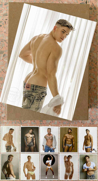PINUPS